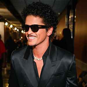 Bruno Mars - Peter Gene Hernández