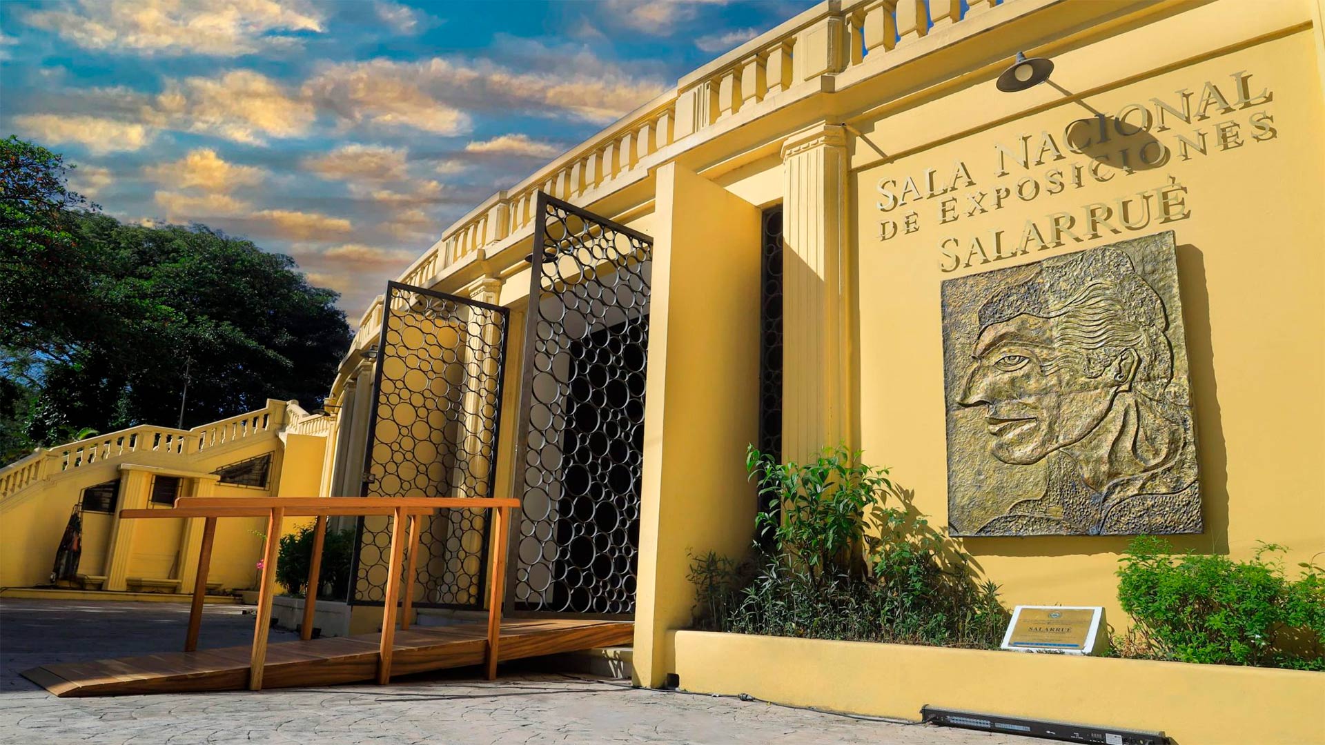 Sala Nacional de Exposiciones Salarrué